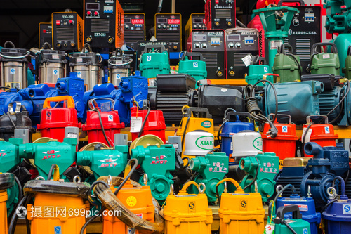 五彩的機電設備